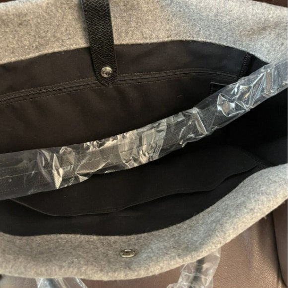 Longchamp XL Essential Wool & Leather Open Tote MSRP$575 RARE FIND - Picture 5 of 8